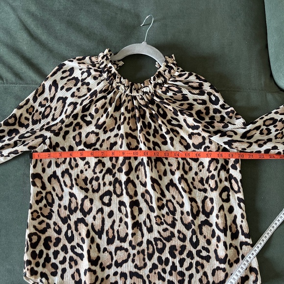 Loft Leopard print blouse SP - Picture 7 of 10